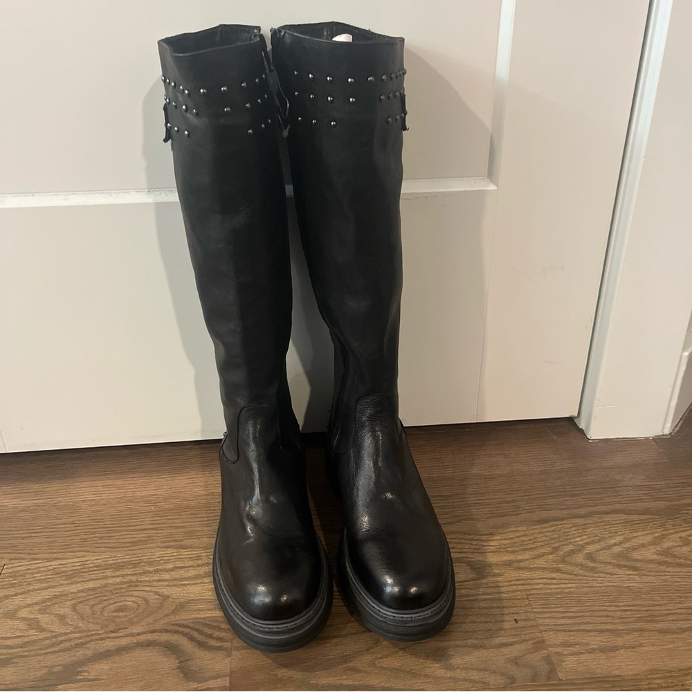 EMANUELE CRASTO STUDDED BLACK LEATHER TALL BOOTS MADE IN ITALY 39 eu 8 U.S. new